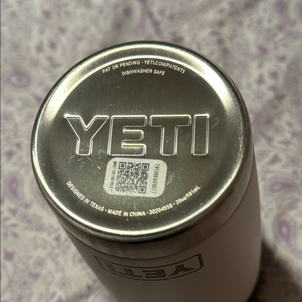 YETI White Tumbler 20oz - Picture 4 of 4